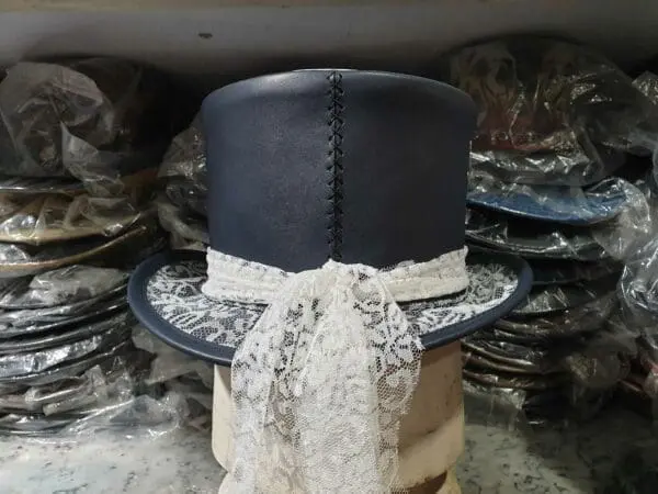 Steampunk Ladies White Crusty Band Leather Top Hat