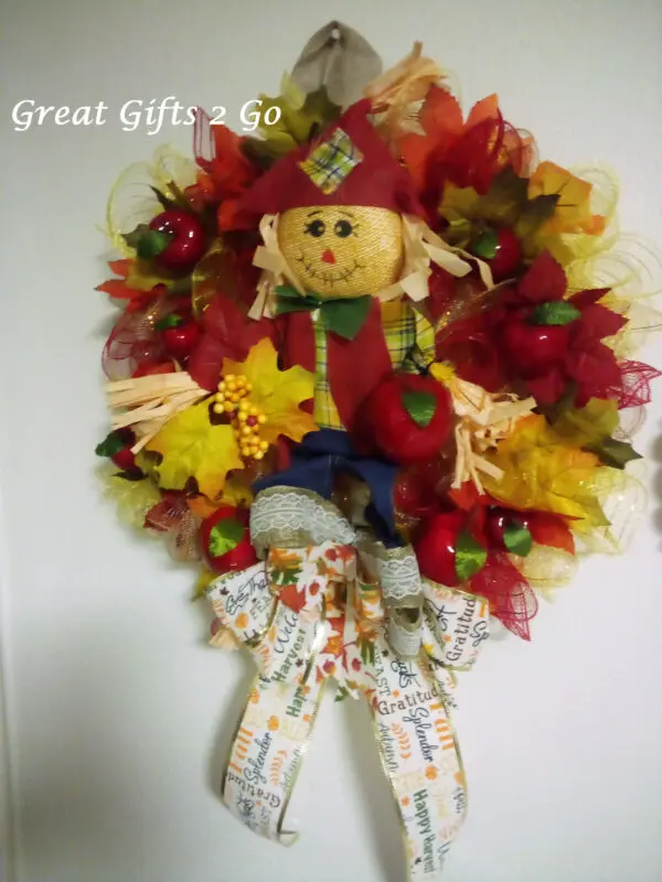 Charming Fall Apple Wreath With Scarecrow