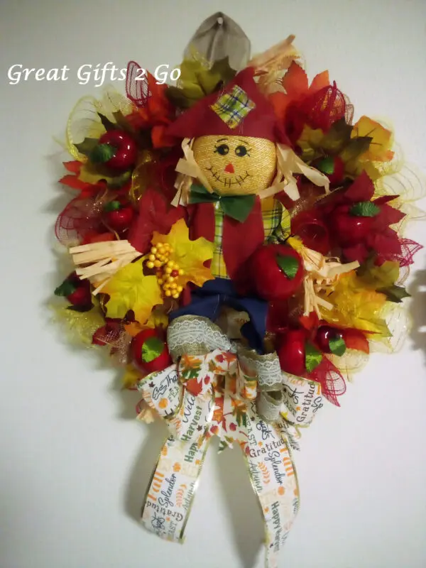 Charming Fall Apple Wreath With Scarecrow