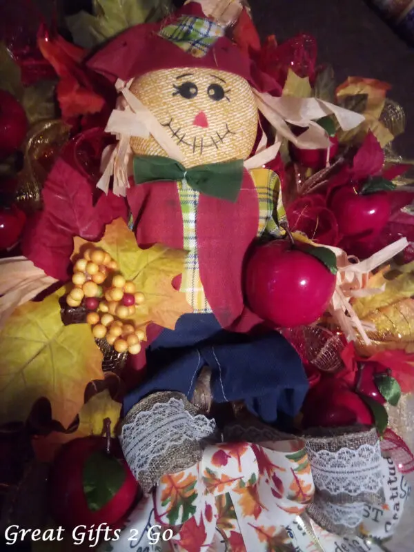 Charming Fall Apple Wreath With Scarecrow