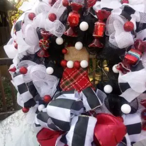 Fabulous Black White Red Christmas Wreath