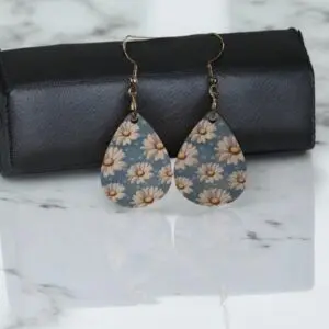 Gorgeous Teardrop Daisys with Blue Polka Dot Earrings