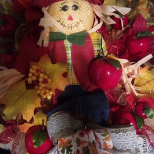 Charming Fall Apple Wreath With Scarecrow