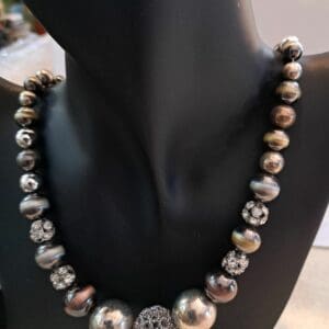 Timeless Glass and Metal Necklace