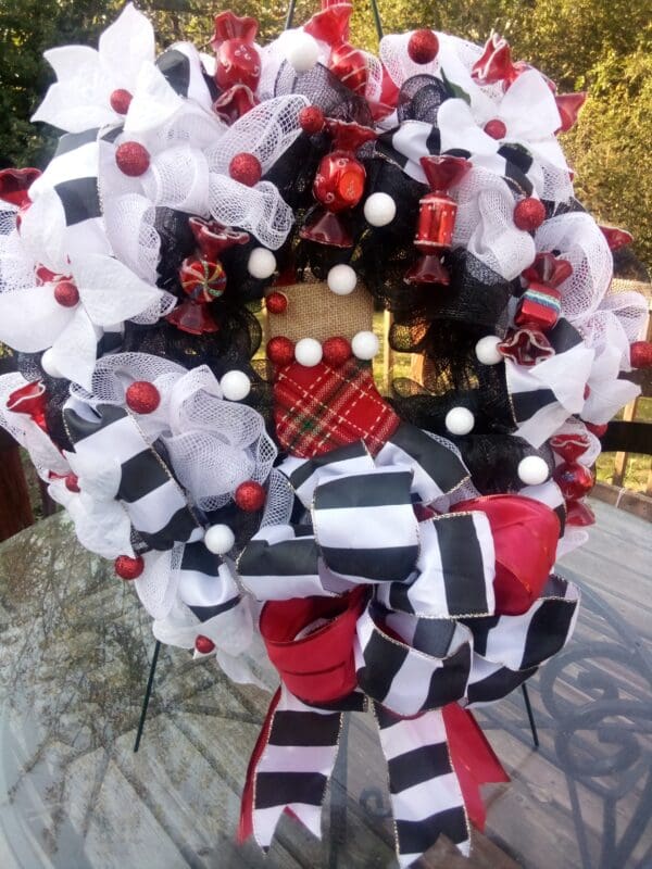 Fabulous Black White Red Christmas Wreath